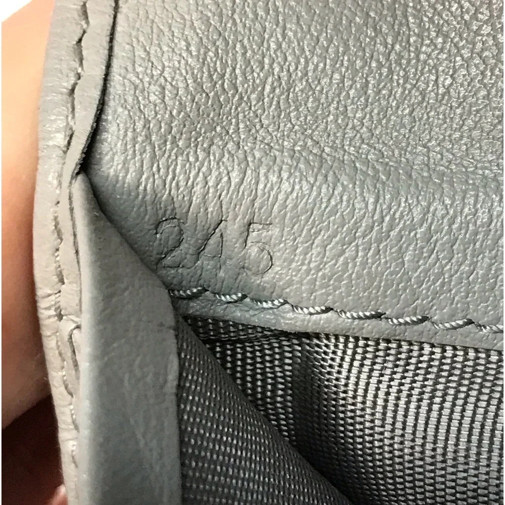 MIU MIU Heart Leather Bifold Compact Wallet 😍 - Picture 6 of 17